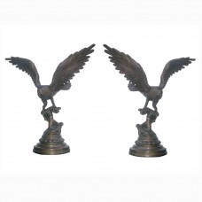A5637 Pair of Bronze Eagles Spreading Their Wings